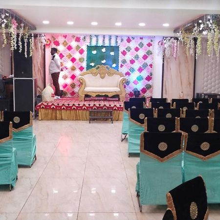 Hotel Empire&Banquet Hisār 외부 사진