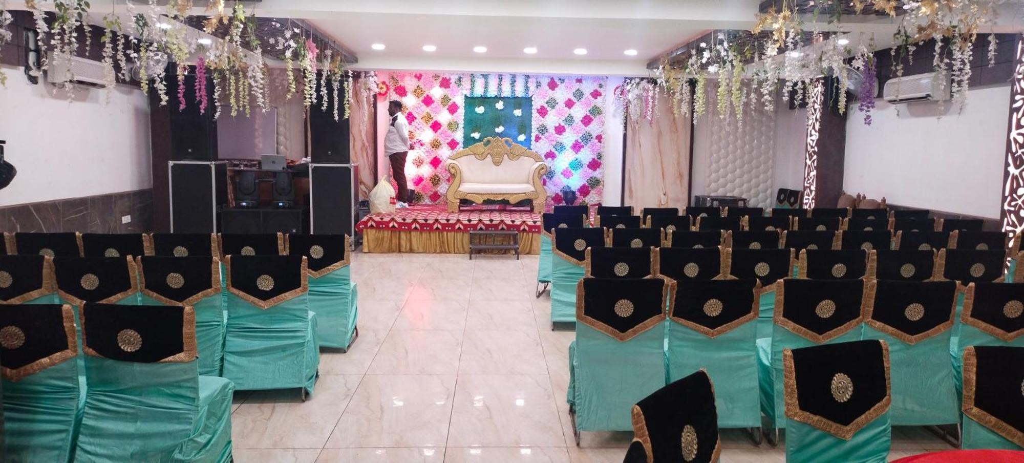Hotel Empire&Banquet Hisār 외부 사진